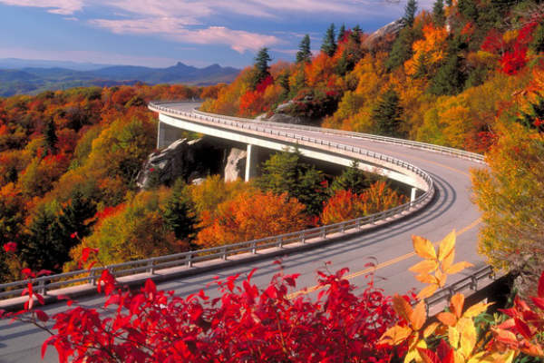 viaduct-fall-grandfather-mountain-motordigital