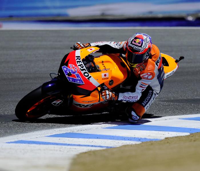 Actualidad MotoGP: Stoner da un golpe de gracia a Lorenzo