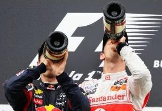 Gran Premio Hungría 2011: Y Button logra la victoria en el caos absoluto