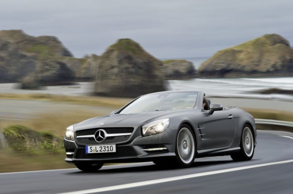 Todas las generaciones del Mercedes-Benz SL en un vídeo conmemorativo