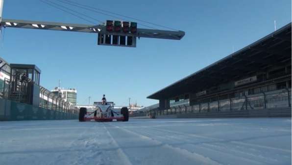 Vídeo: Conduciendo un Fórmula en Nürburgring con nieve