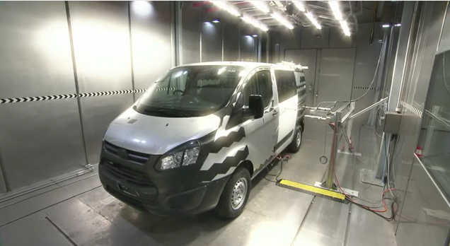 Ford prueba las puertas de la nueva Transit Custom