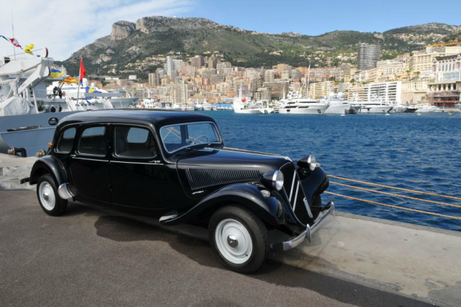 Alberto de Mónaco subastará 38 coches de la colección de su padre