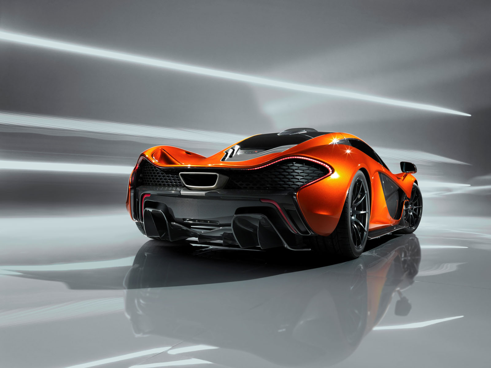 McLaren nos sorprende con el P1