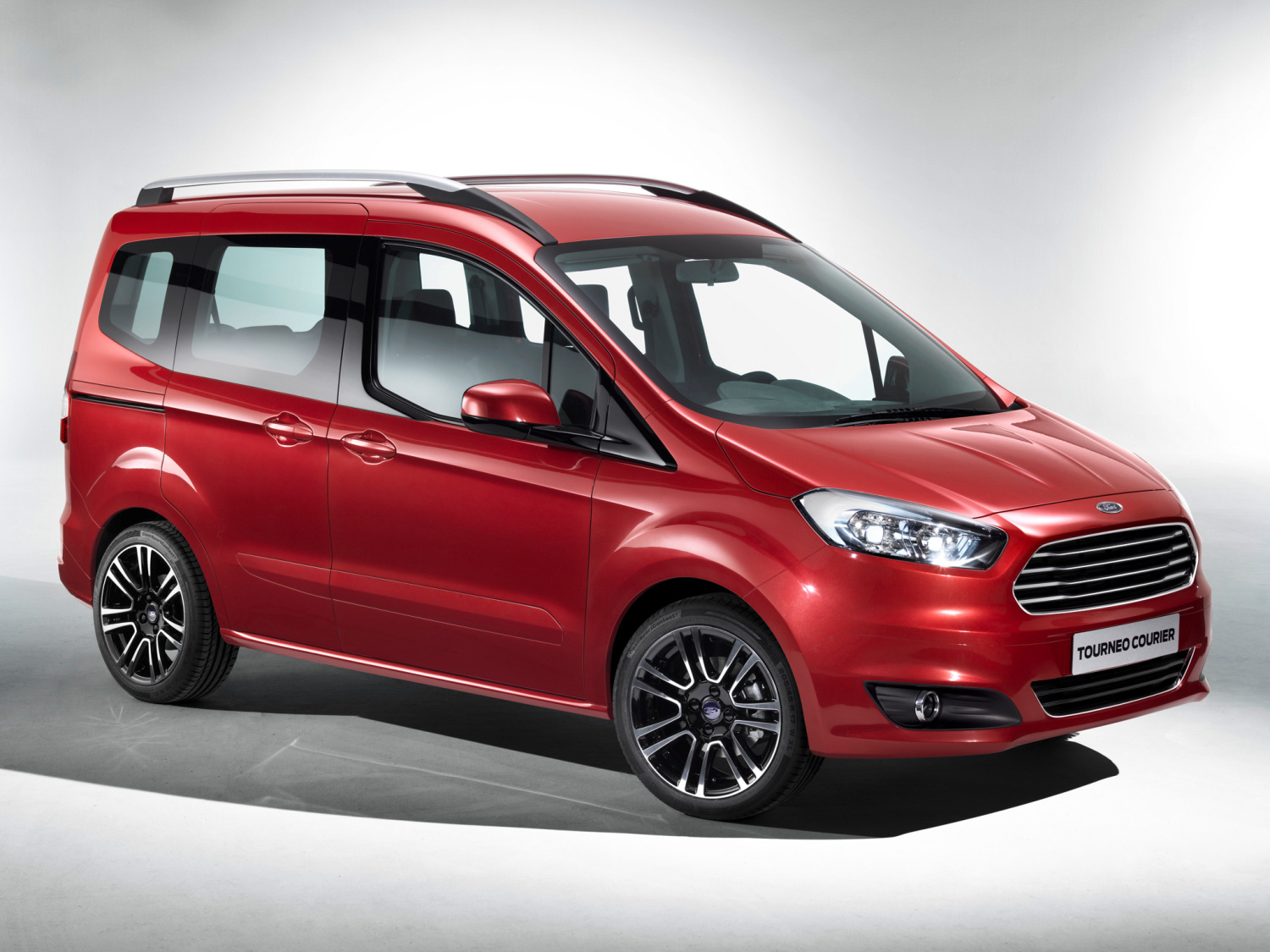 Ford Transit Courier 2018