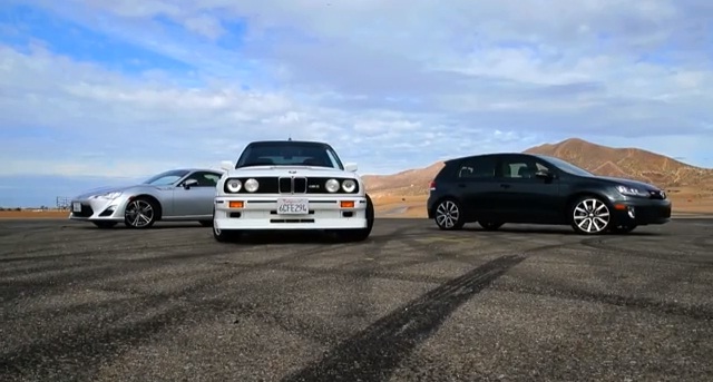 MotorTrend enfrenta al Volkswagen Golf GTI con el Scion FR-S y con la primera generación del BMW M3