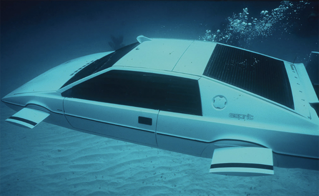 El Lotus Esprit submarino de James Bond irá a subasta