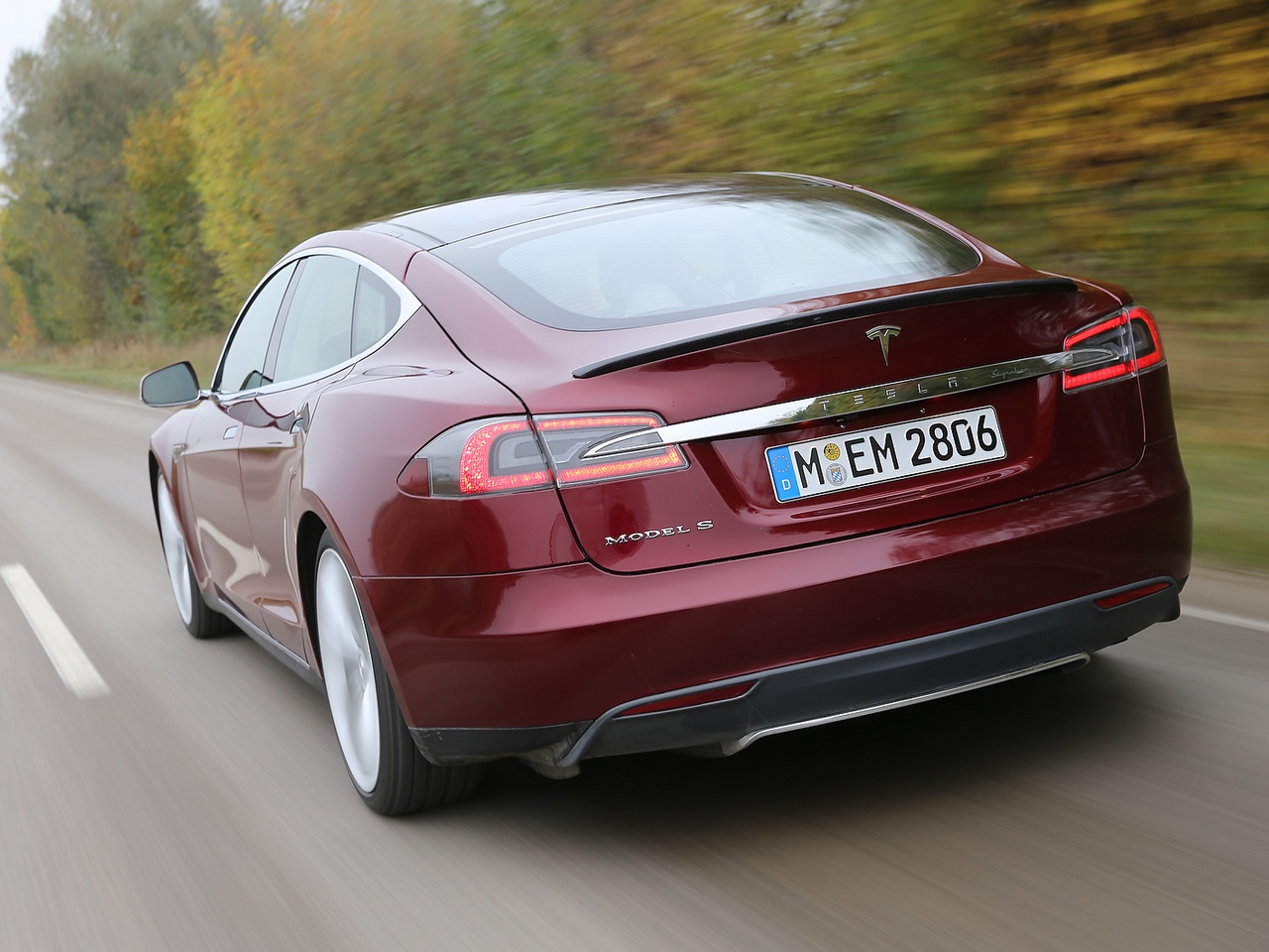 Tesla comienza a entregar los Model S a sus clientes europeos
